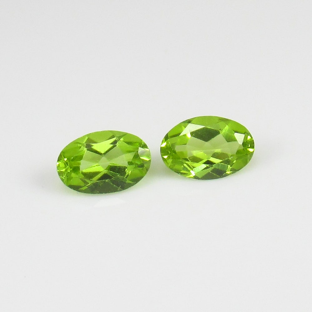 0.95 Ct Natural Peridot Pair Loose Stones (1 of 2)
