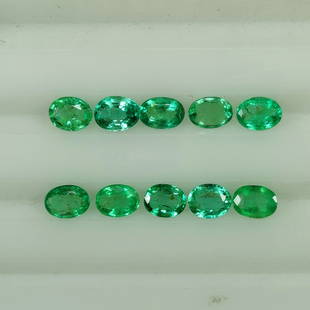 1.50 Ct Natural Emerald Set Loose Stones: Weight - 1.50 Ct / Size - 4.0x3.0 - 4.2x3.2 mm / 10 Pc's / Shape - OVal Cut / Color - Green / Clarity - SI / Origin - Zambia / Treatment - Colorless Oil