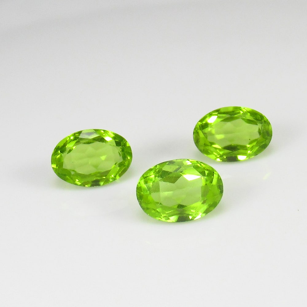 3.24 Ct Natural Peridot Set Loose Stones (1 of 2)