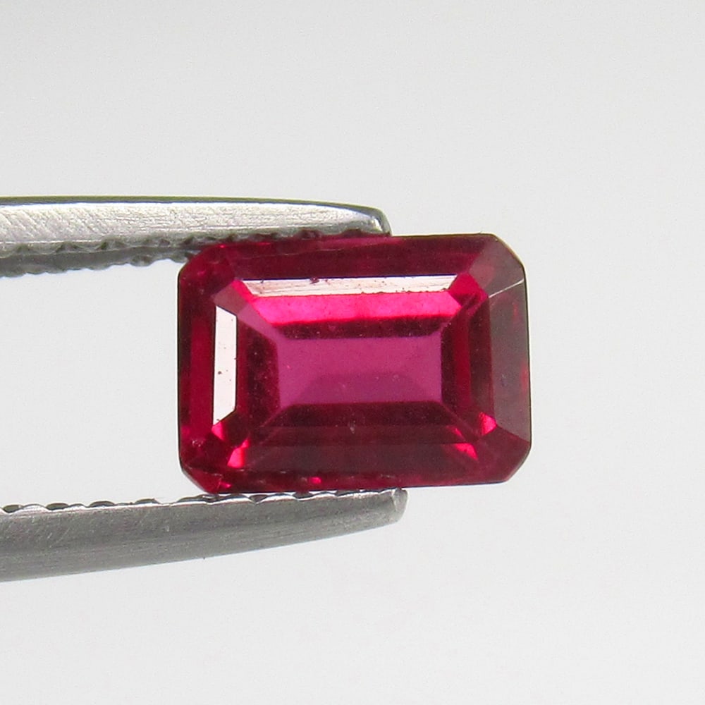 1.40 Ct Natural Rhodolite Garnet Loose Stone: Weight - 1.40 Ct / Size - 7.00 x 5.00 x 3.60 mm / Shape - Octagon Cut / Clarity - VVS / Origin - Nigeria / Treatment - None