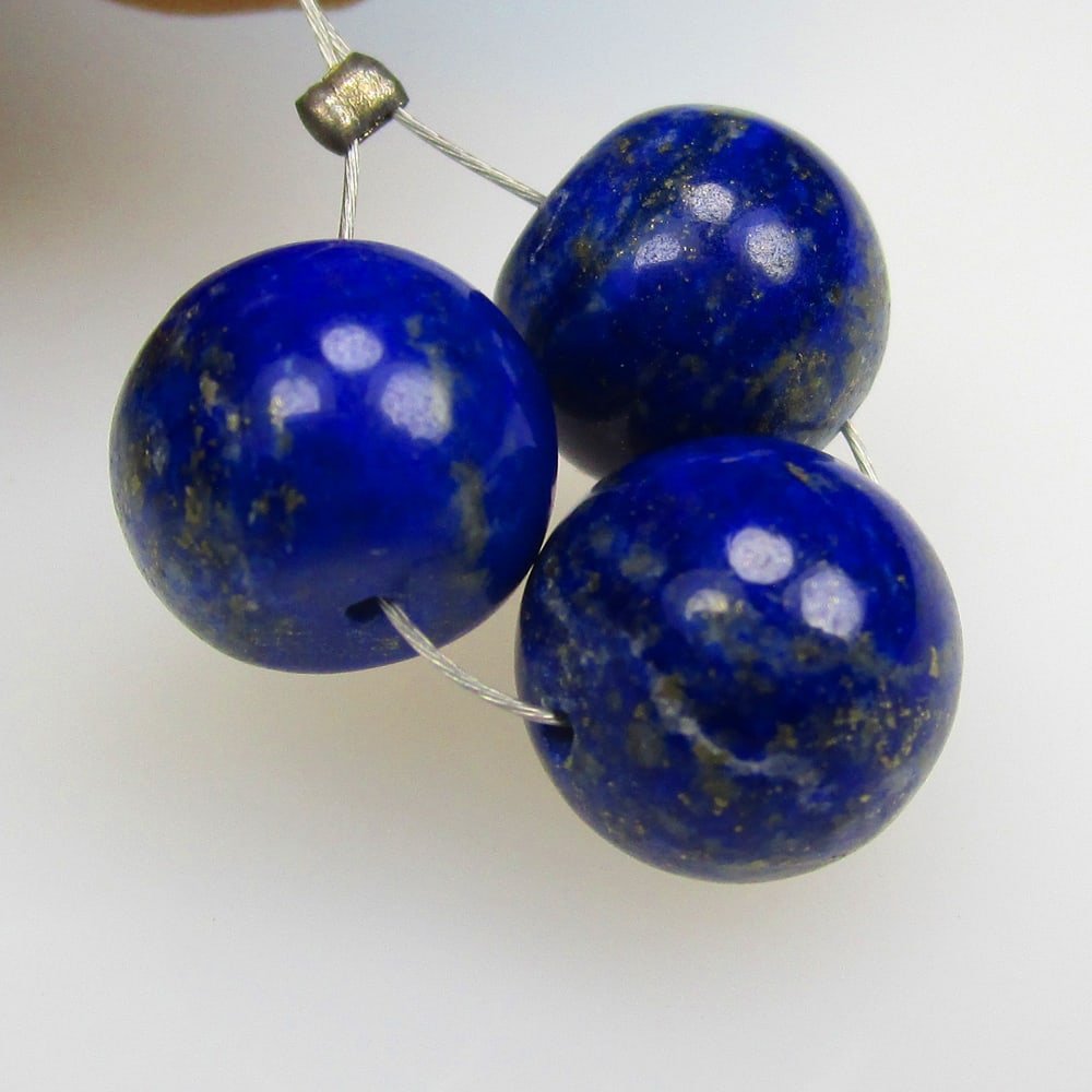 16.84 Ct Natural 3 Drilled Blue Lapis Lazuli Loose Beads: Weight - 16.84 Ct / Size - 9.20 - 9.40 mm / 3 Pc's / Shape - Drilled Round Beads / Clarity - Obaque / Origin - Ethiopia / Treatment - None