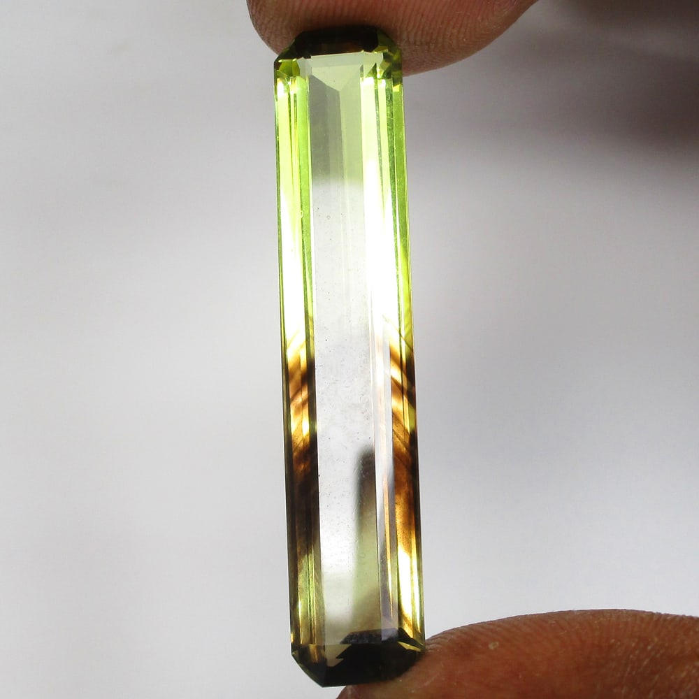 15.70 Ct Natural Bi-color Lemon Quartz Loose Stone (1 of 2)