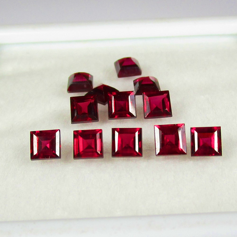 5.94 Ct Natural Rhodolite Garnet Set Loose Stones (1 of 2)