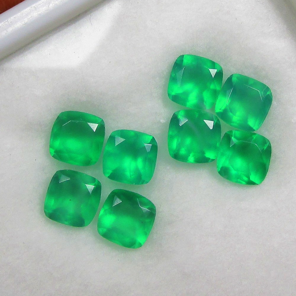 6.65 Ct Natural Green Onyx Set Loose Stones (1 of 2)