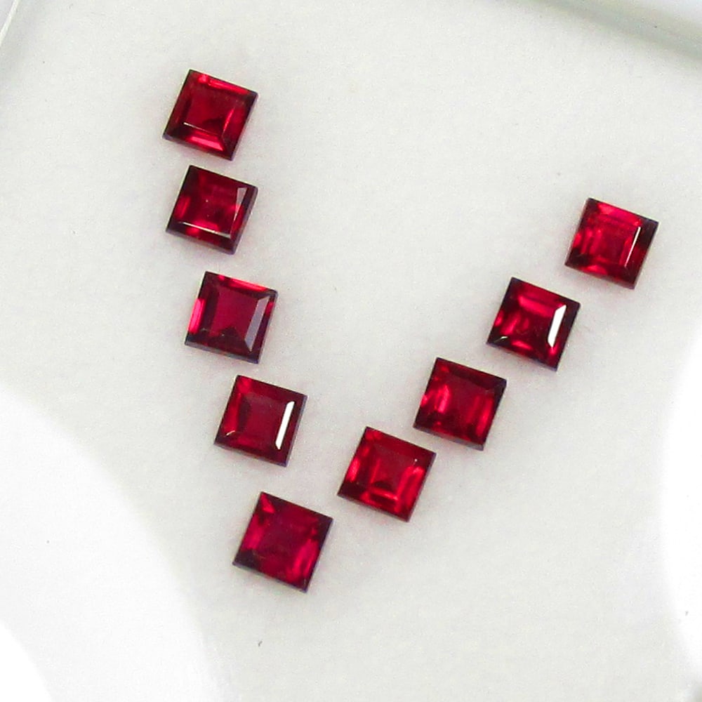 4.50 Ct Natural Rhodolite Garnet Set Loose Stones (1 of 2)