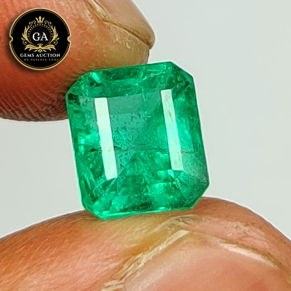 2.24 Ct Natural Zambian Emerald Top Luster Octagon Cut Loose Stone: Weight - 2.24 Ct / Size - 8.20 x 7.00 x 5.50 mm / Shape - Octagon Cut / Color - Green / Clarity - VS-2 / Origin - Zambia / Treatment - Colorless Oil