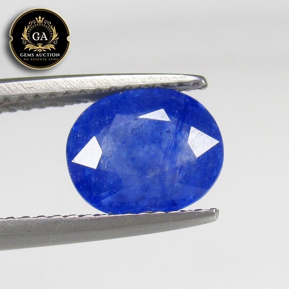 2.64 Ct Diffusion Blue Sapphire Oval Cut (1 of 3)