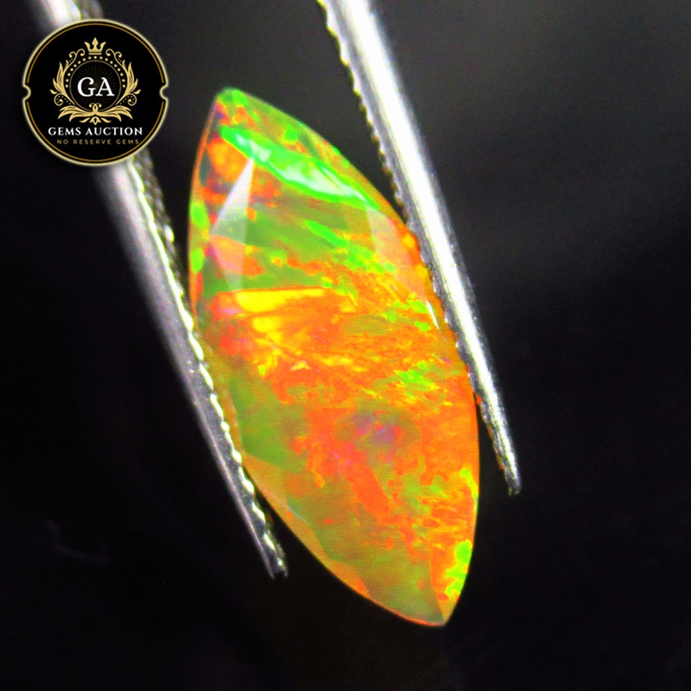 2.42 Ct Natural Ethiopian Multicolor Welo Opal Oval Cut (1 of 2)