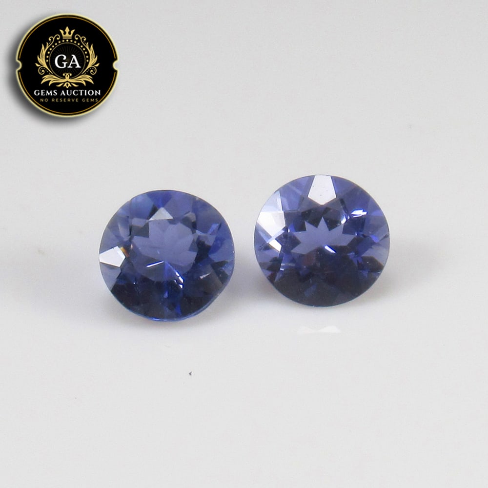 0.82 Ct Natural Deep Violet Iolite Round Cut Pair (1 of 3)