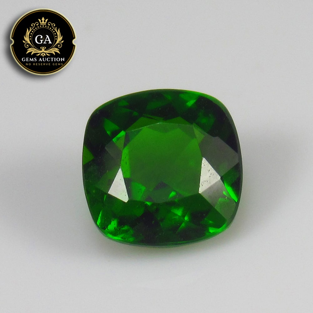 1.05 Ct Natural Deep Green Chrome Diopside Cushion Cut (1 of 3)