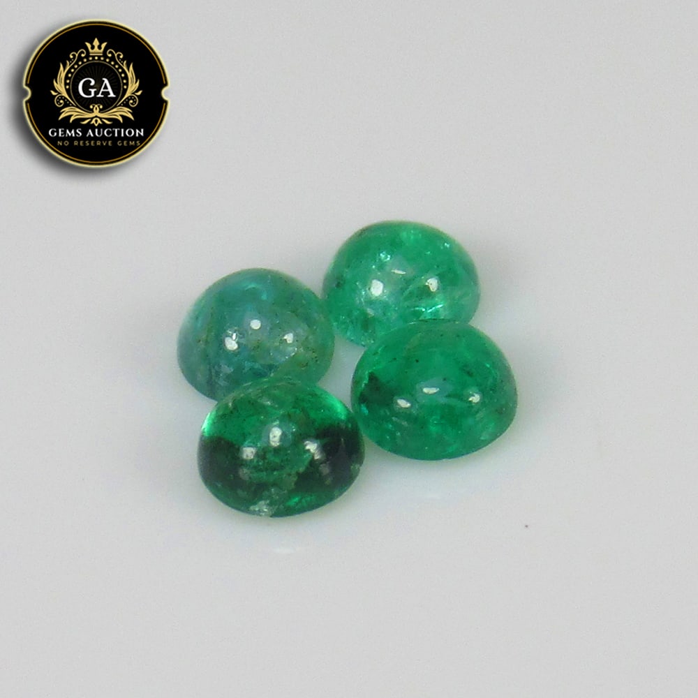 0.42 Ct Natural Leafy Green Emerald Round Set (1 of 4)
