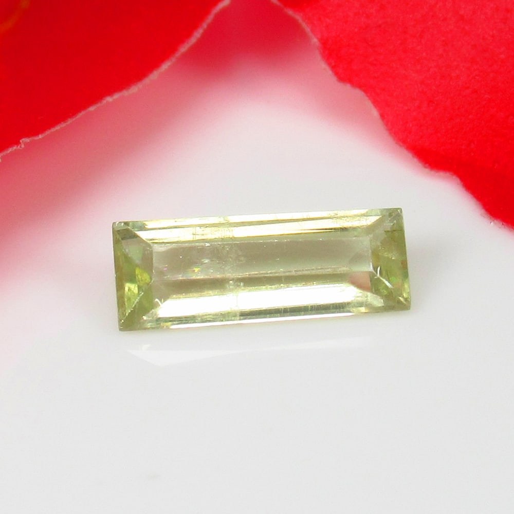 1.11 Ct Natural Diaspore Rare Best Color Rectangle Cut (1 of 3)