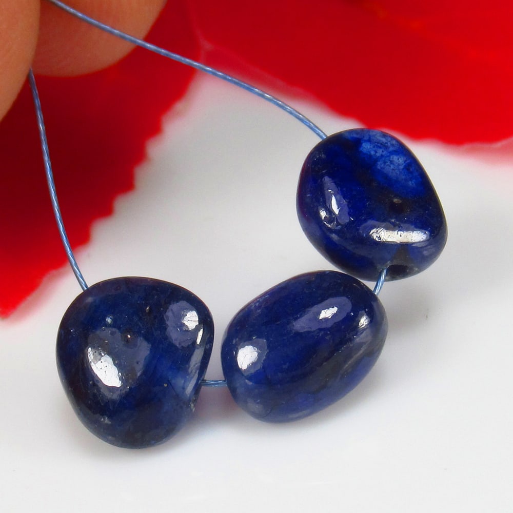 10.47 Ct Natural Drilled Blue Sapphire Dumble Beads (1 of 3)