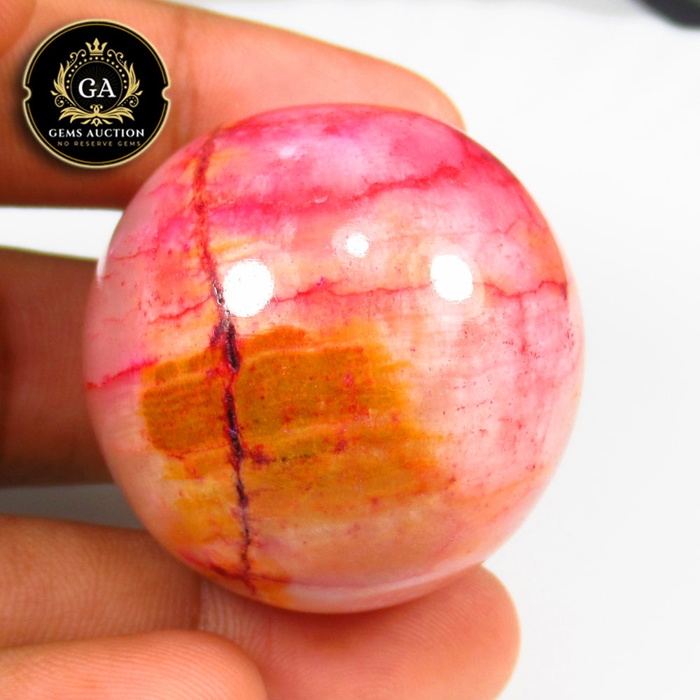 380.00 Ct Natural Red Agate Globe Shaped Cab: Weight - 380.00 Ct / Size - 30.00 x 30.00 x 30.00 mm / Shape - Excellent Globe Shaped Cab Cut / Clarity - Opaque / Origin - Brazil / Treatment - None