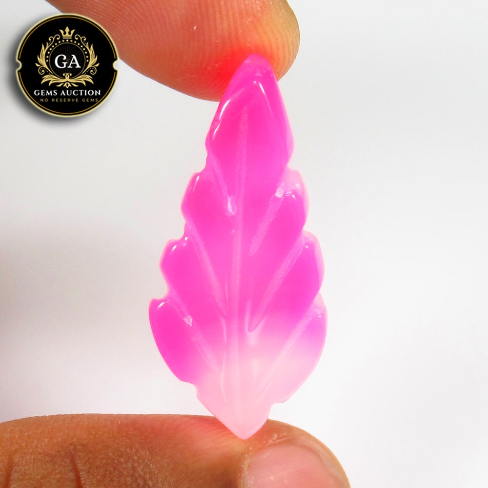 18.10 Ct Natural Pink Onyx Leaf Carving (1 of 2)