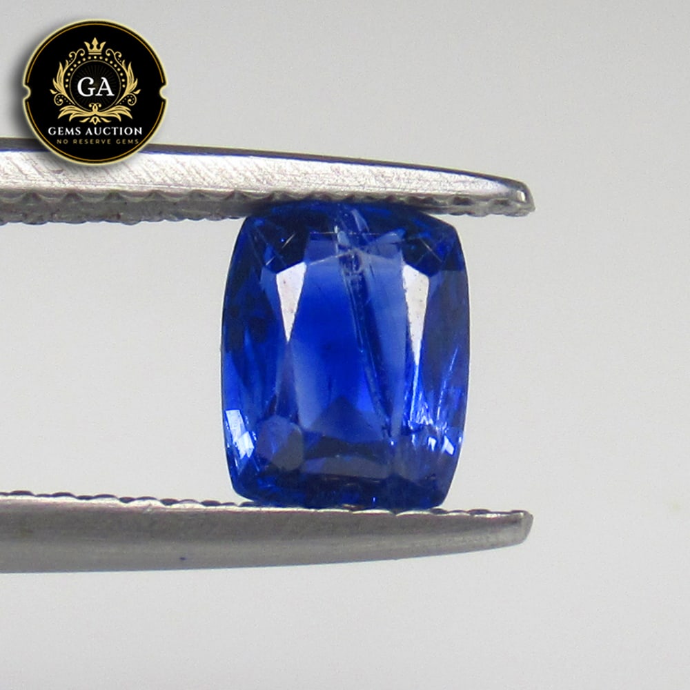 1.27 Ct Natural Blue Sapphire Cushion Cut (1 of 3)
