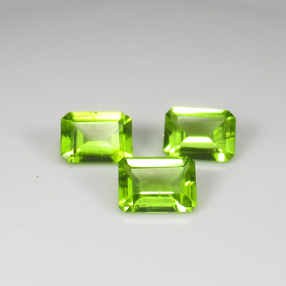 4.22 Ct Natural Peridot Octagon Cut Set (1 of 3)