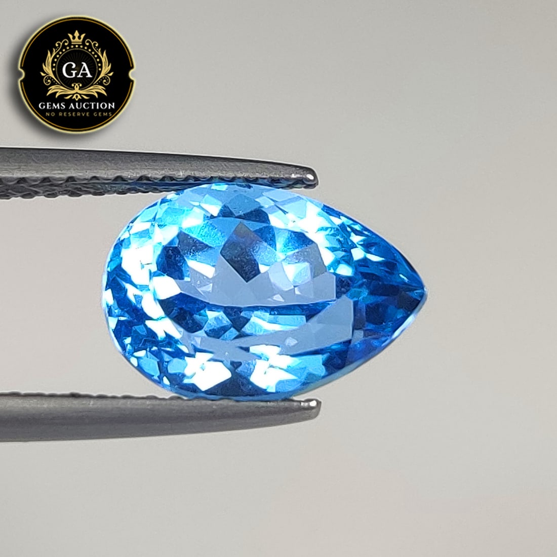 4.72 Ct Natural Blue Topaz Pear Cut (1 of 3)