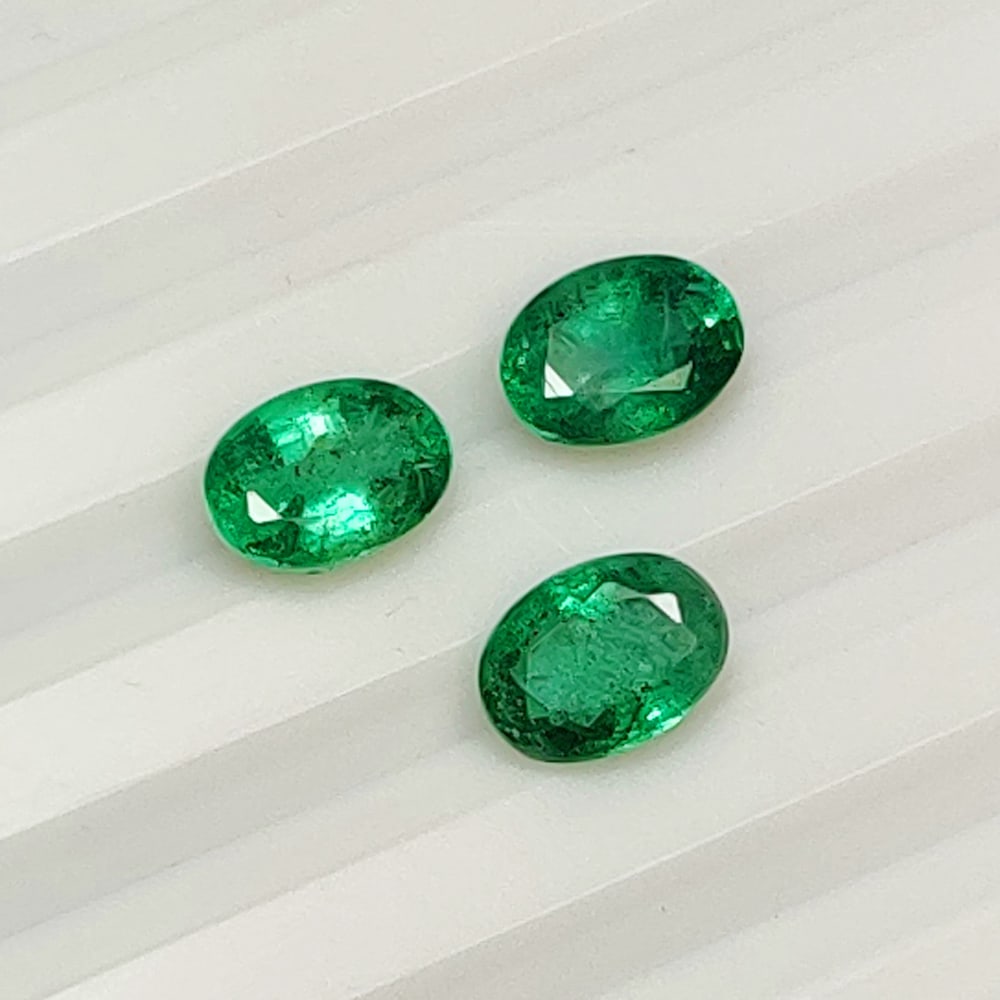 Natural 3.10 Cts #Emerald " Zambia " Oval 3 Pc's (1 of 2)