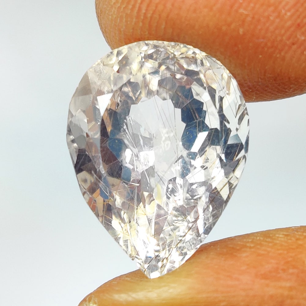 7.49 Ct Natural White Quartz Pear Cut (1 of 2)