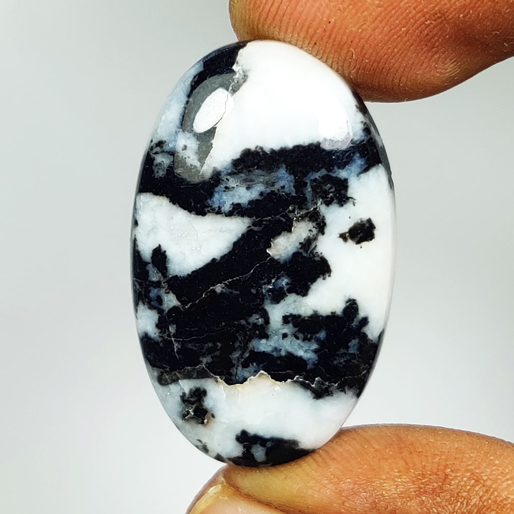 25.29 Ct Natural Wild Horse Jasper Oval Cab: weight - 25.29 Ct / Size - 36.00 x 18.20 x 5.30 mm / Shape - Excellent Oval Cab / Origin - Brazil / Treatment - None