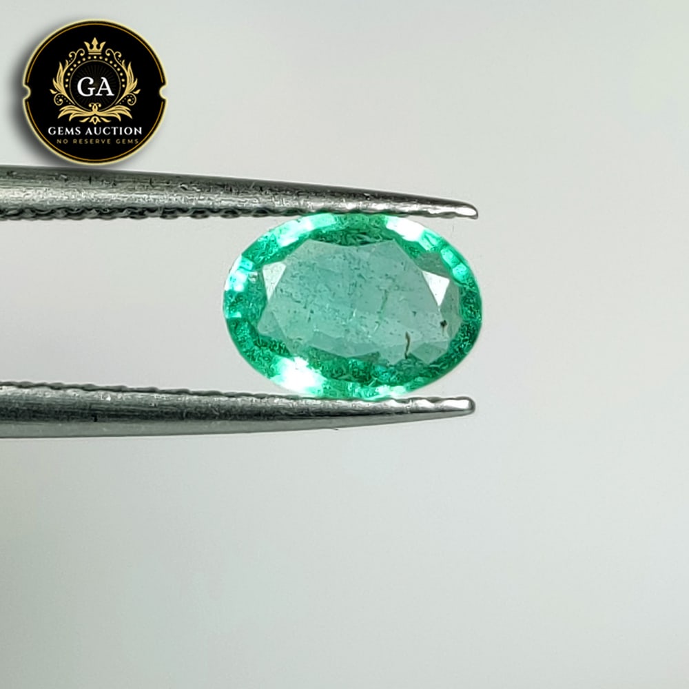 0.63 Ct Natural Zambian Emerald Oval Cut (1 of 3)