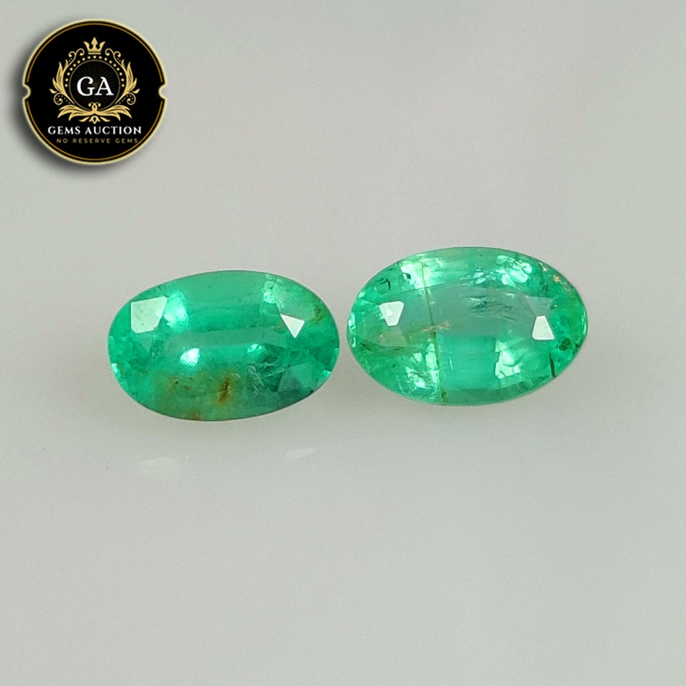 0.97 Ct Natural Zambian Emerald Oval Cut Pair (1 of 3)