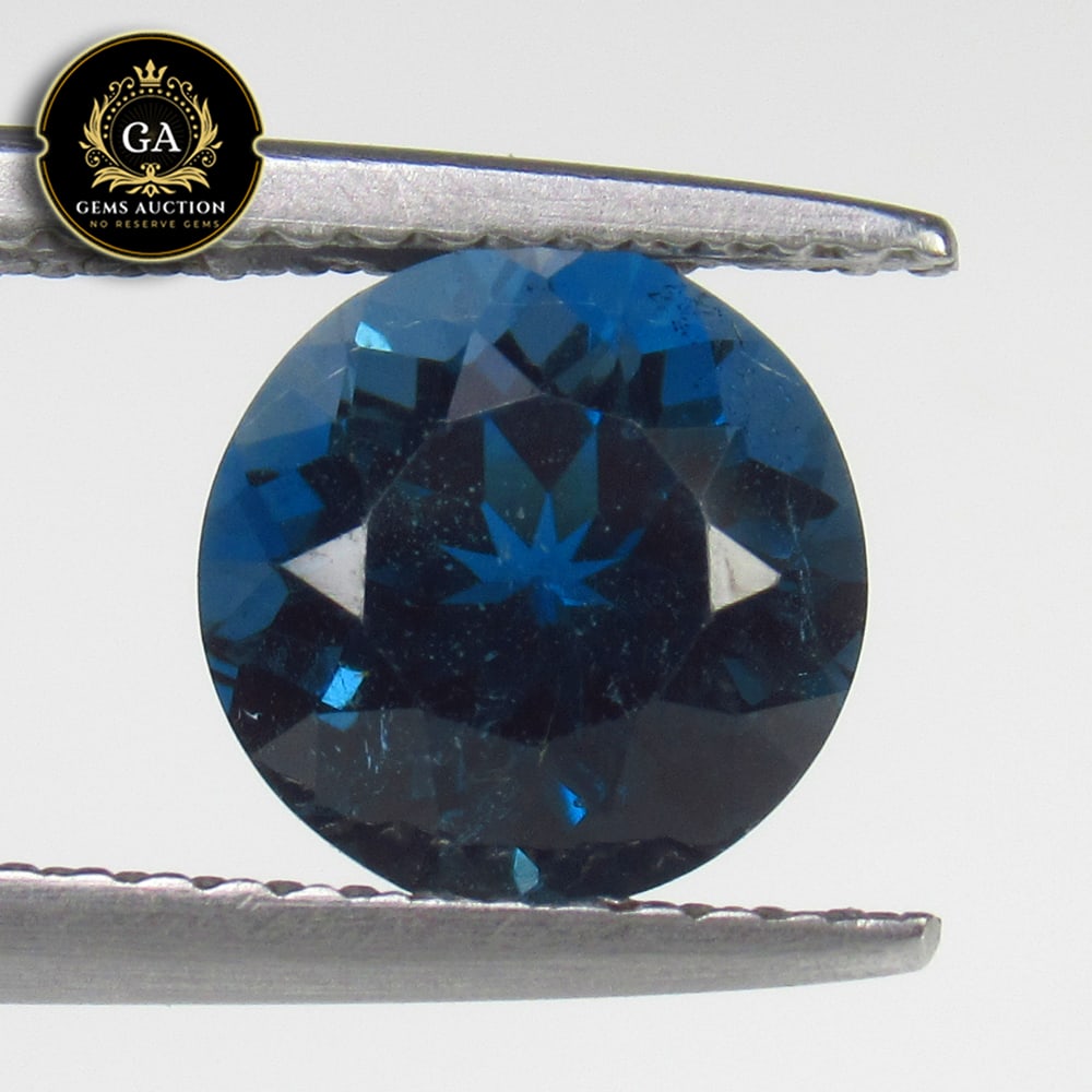 2.30 Ct Natural Beautiful London Blue Topaz Round Cut: Weight - 2.30 Ct / Size - 7.70 x 7.70 x 5.50 mm / Shape - Round Cut / Color - Blue / Clarity - VVS / Origin - Brazil / Treatment - Irradiated
