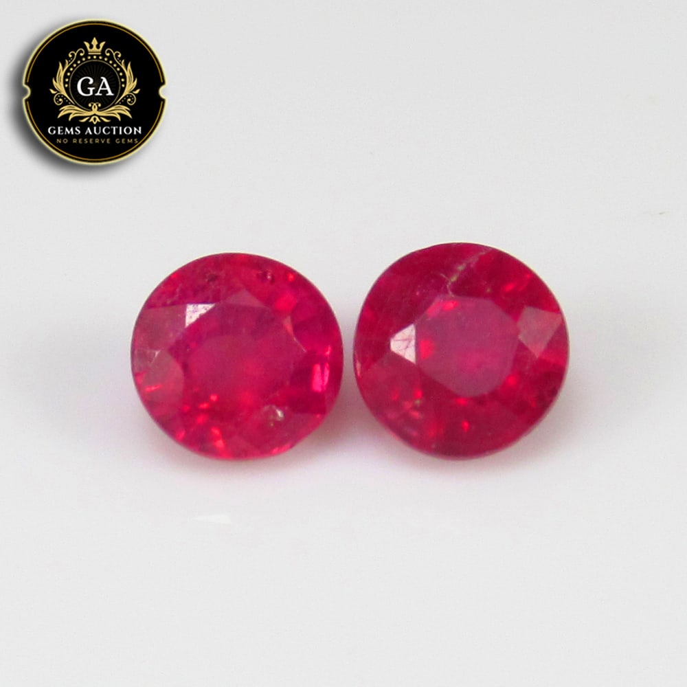 1.73 Ct Natural Pinkish Red Ruby Round Cut Pair (1 of 2)