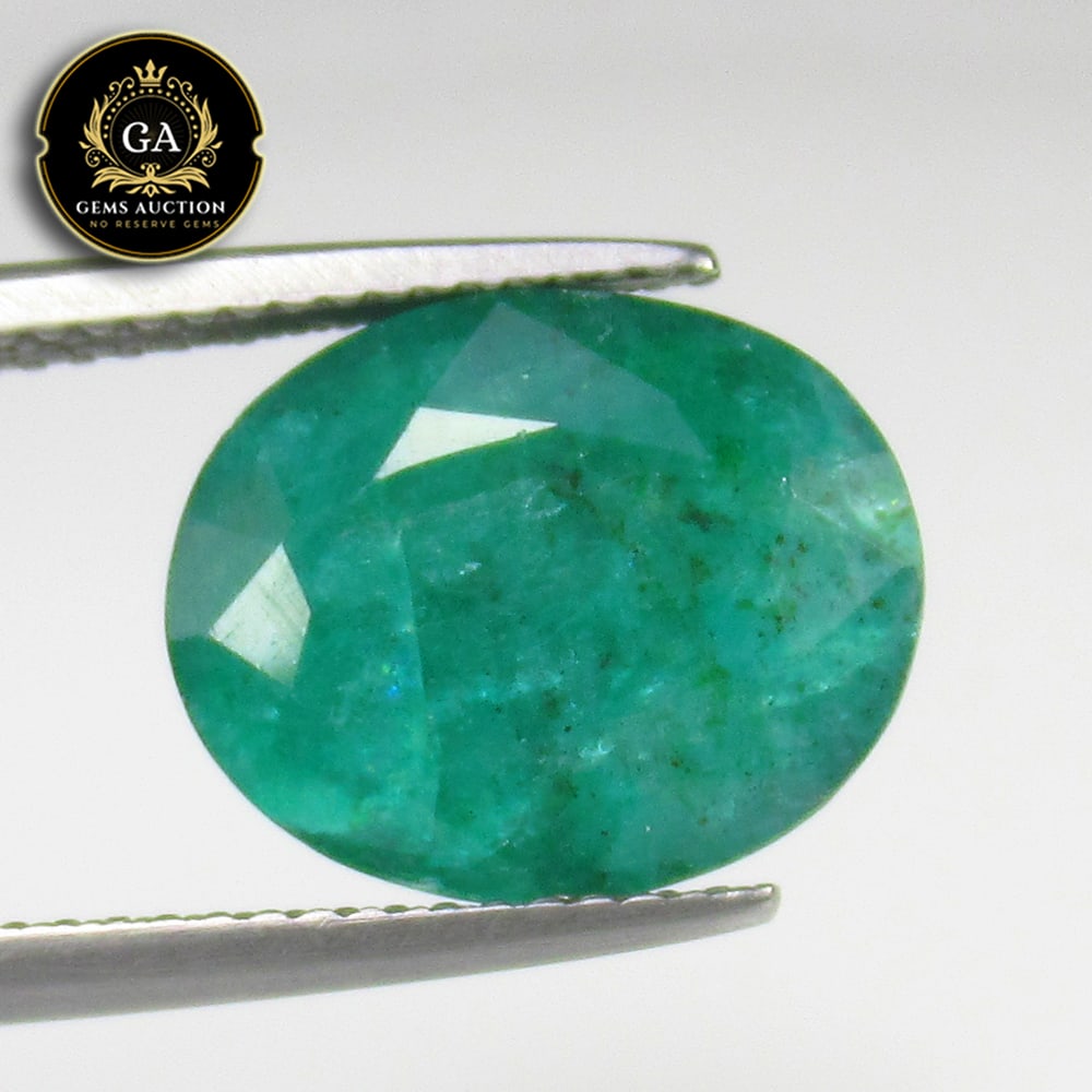 5.80 Ct Natural Green Emerald Oval Cut (1 of 2)