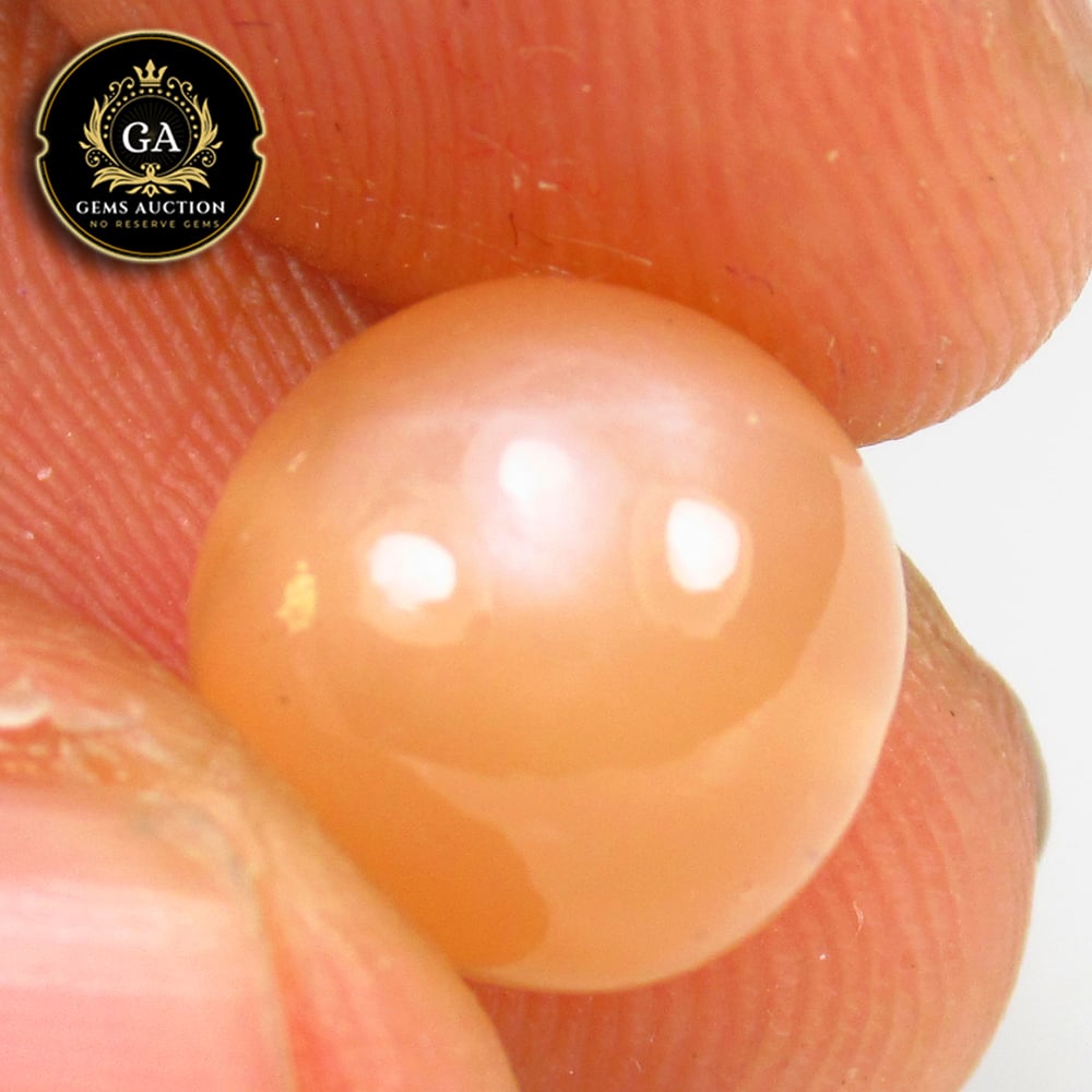 7.45 Ct Natural Moonstone Round Ball: Weight - 7.45 Ct / Size - 10.50 x 10.50 x 10.50 mm / Shape - Round Ball / Clarity - Semi-Transparent / Origin - India / Treatment - None