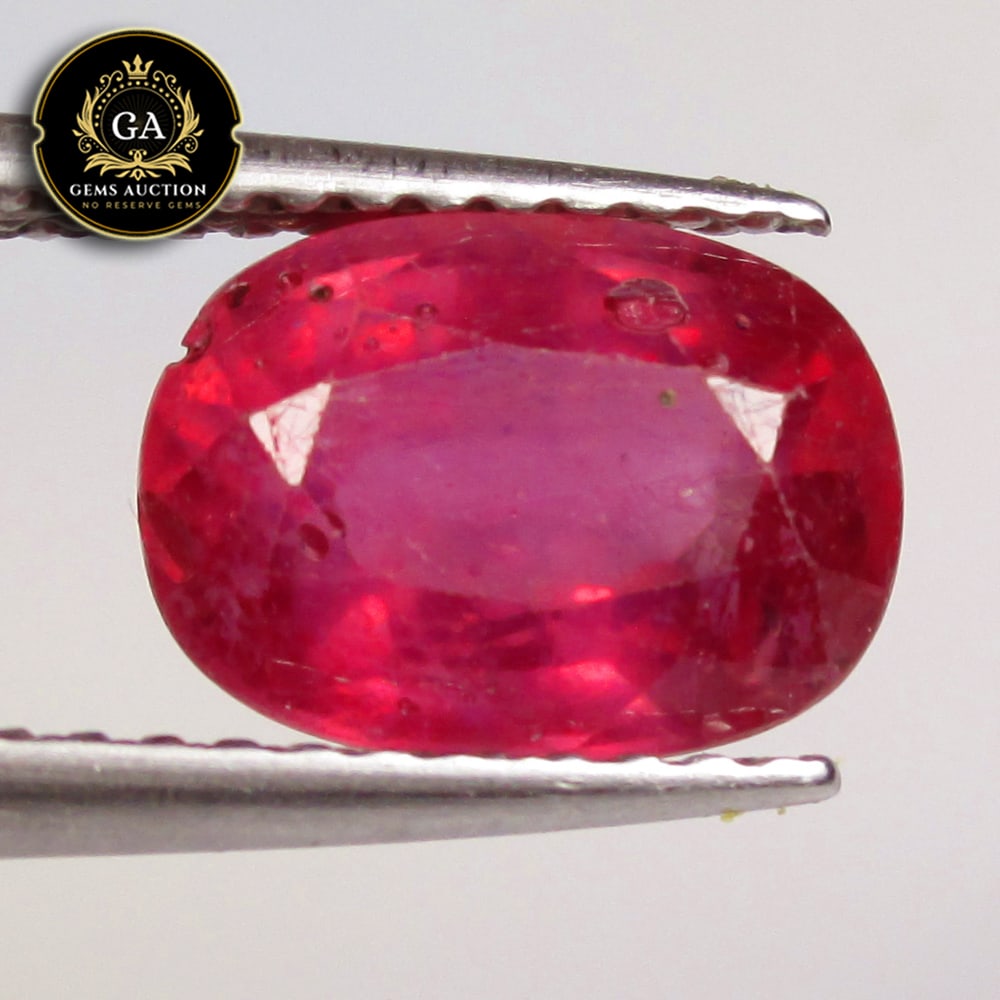 2.68 Ct Natural Red Ruby Oval Cut (1 of 2)