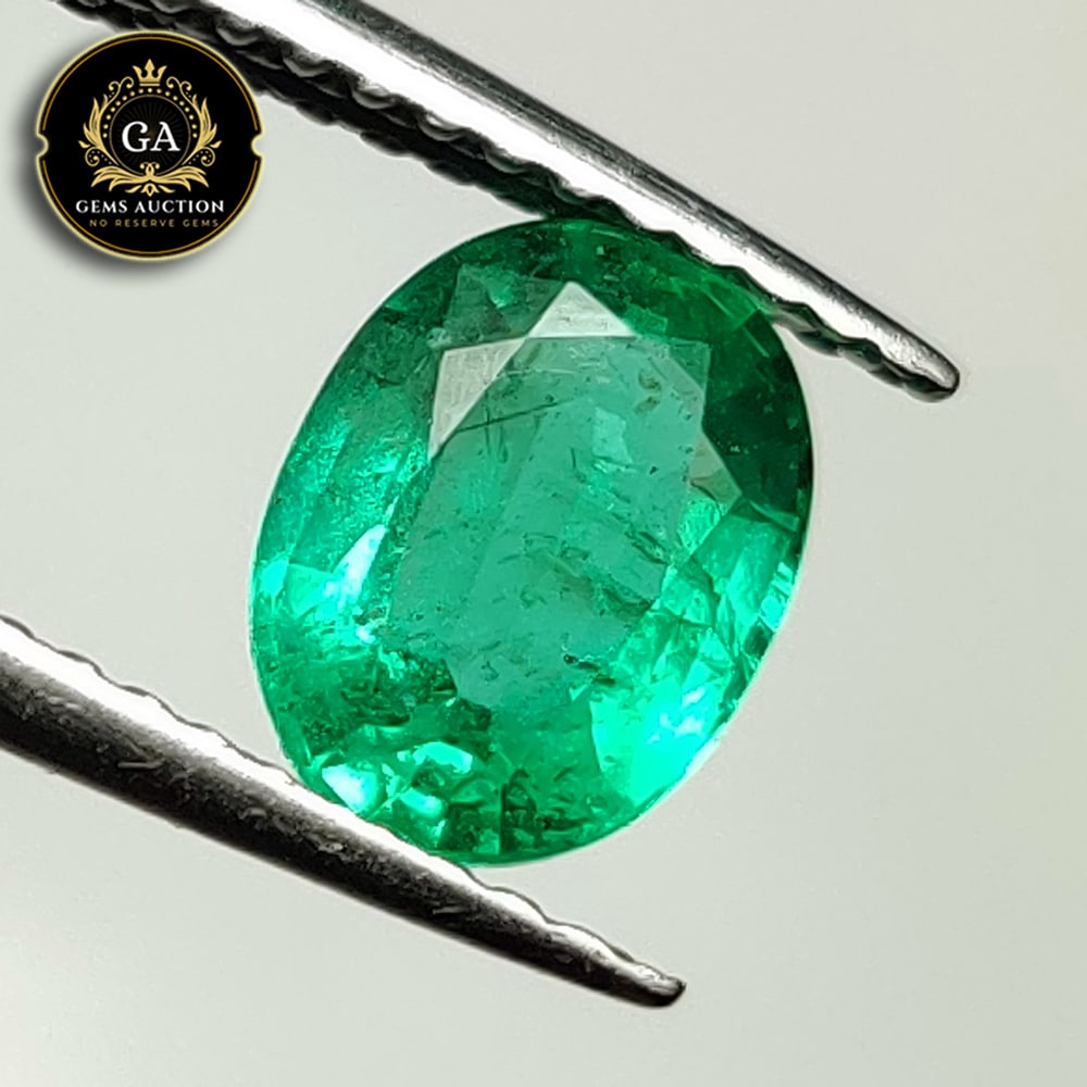 CERTIFIED 1.05 Ct Natural Emerald Oval Faceted (1 of 4)