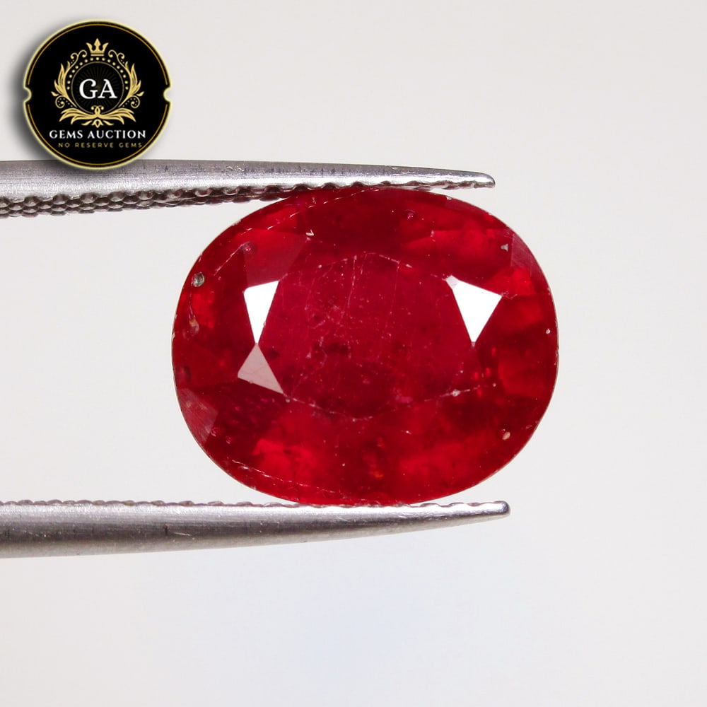 7.04 Ct Natural Red Ruby Oval Cut (1 of 2)