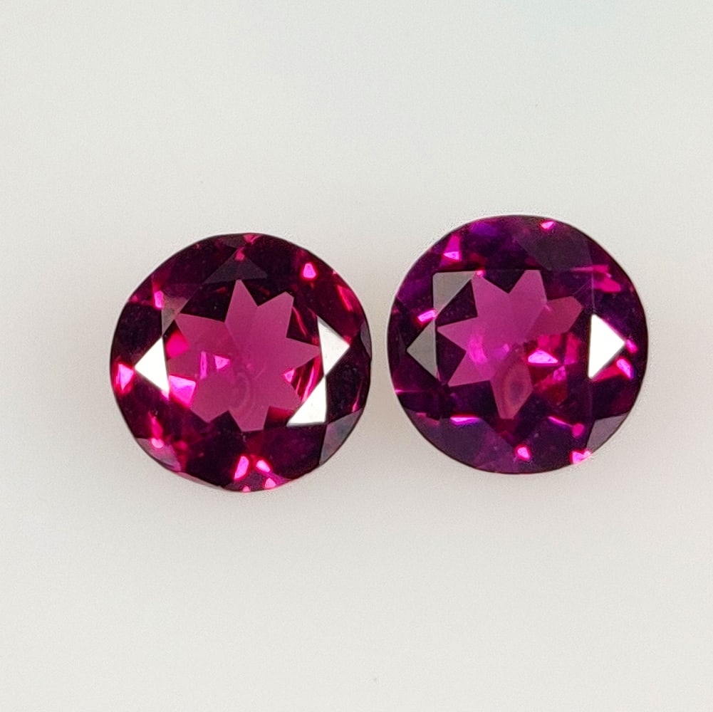 1.61 Ct Natural Rhodolite Garnet Round Cut Pair: Weight - 1.61 Ct / Dimensions - 5.90 x 5.90 x 3.20 mm / 2 Pc's / Shape & Cut - Round Cut / Transparency - Transparent / Origin - Nigeria / Comments - None