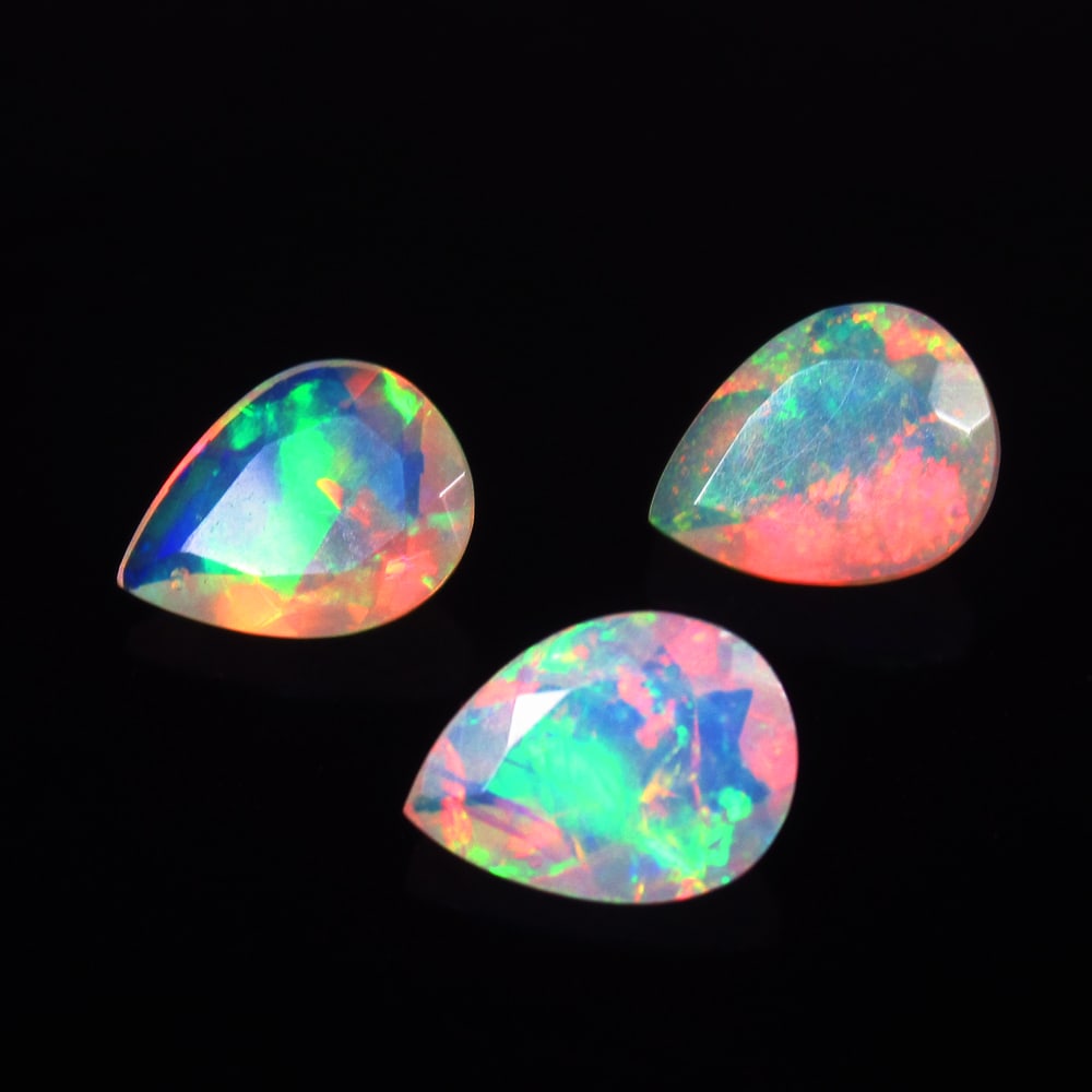 1.93 Ct Natural Multicolor Welo Opal Top Fire Pear Cut Set (1 of 3)