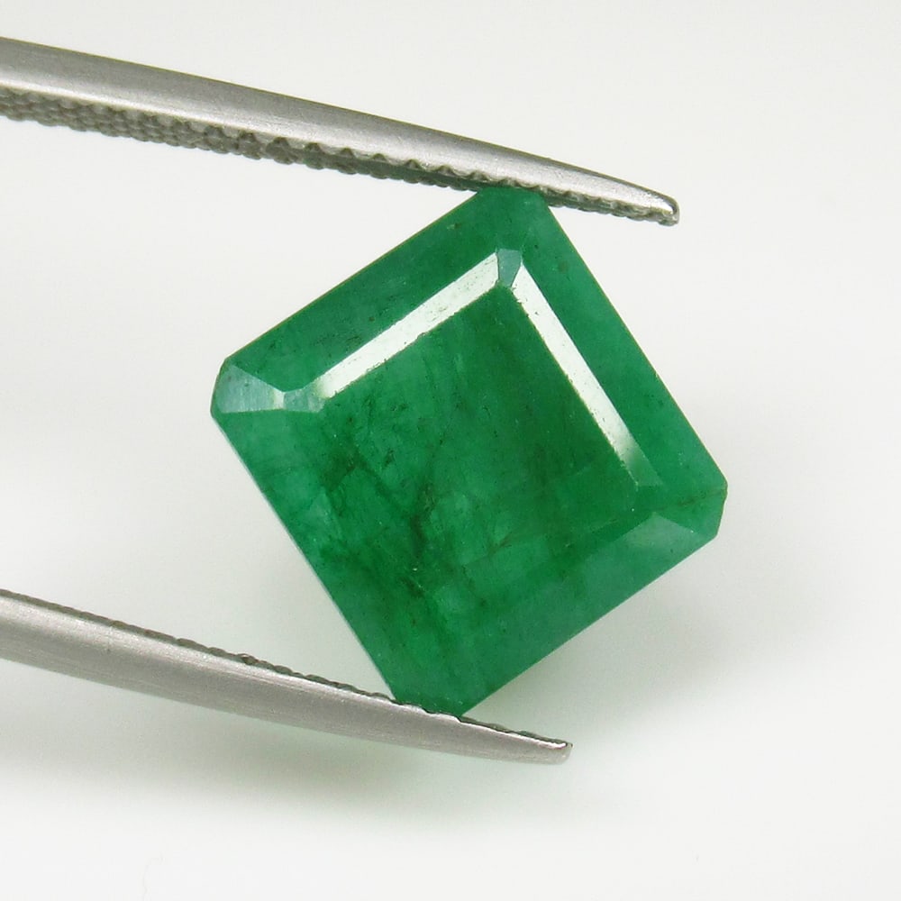 6.47 Ct Natural Green Emerald Octagon Cut (1 of 2)