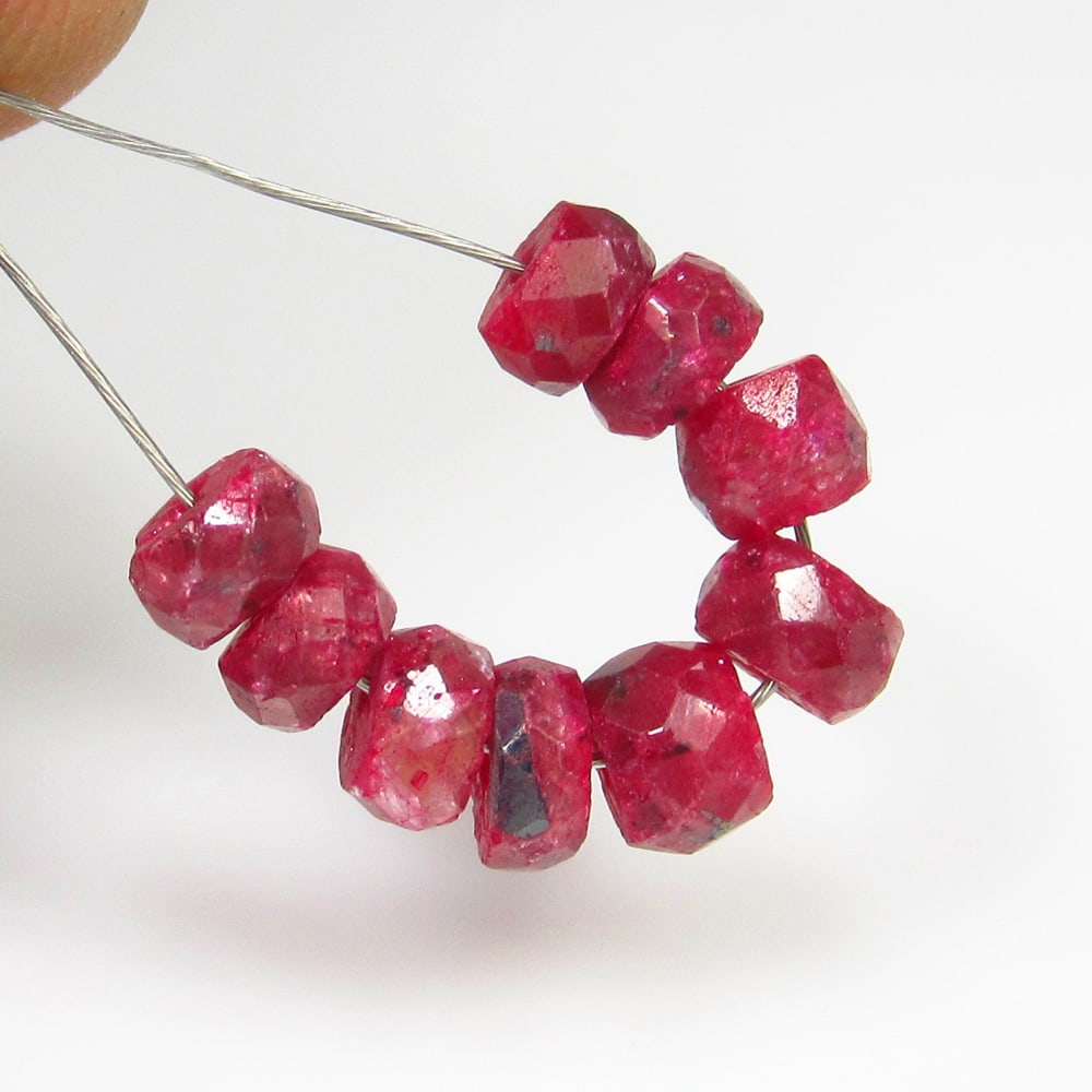 4.95 Ct Natural Red Ruby Round Cut Beads (1 of 2)