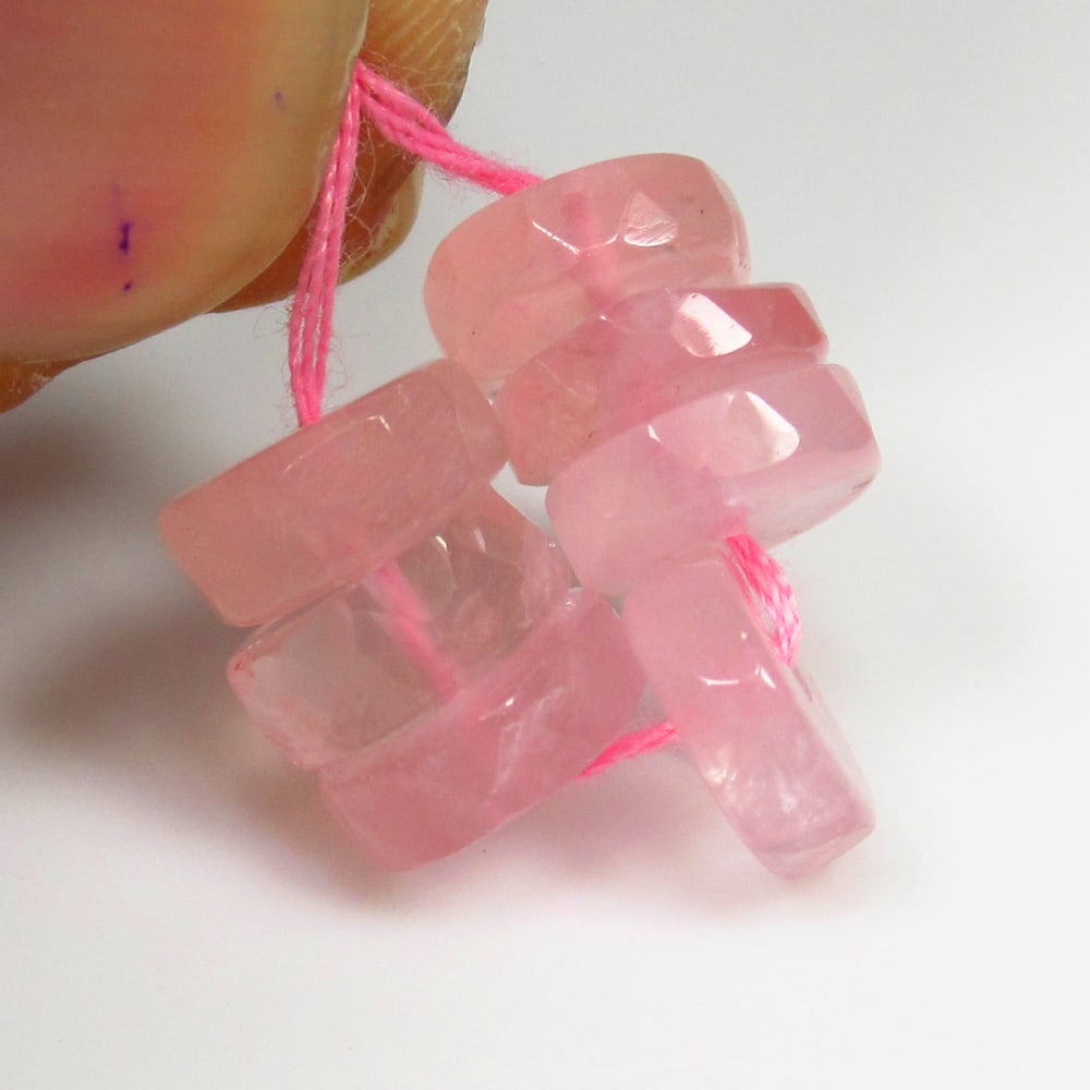 10.63 Ct Natural Rose Quartz Round Cut Beads (1 of 2)
