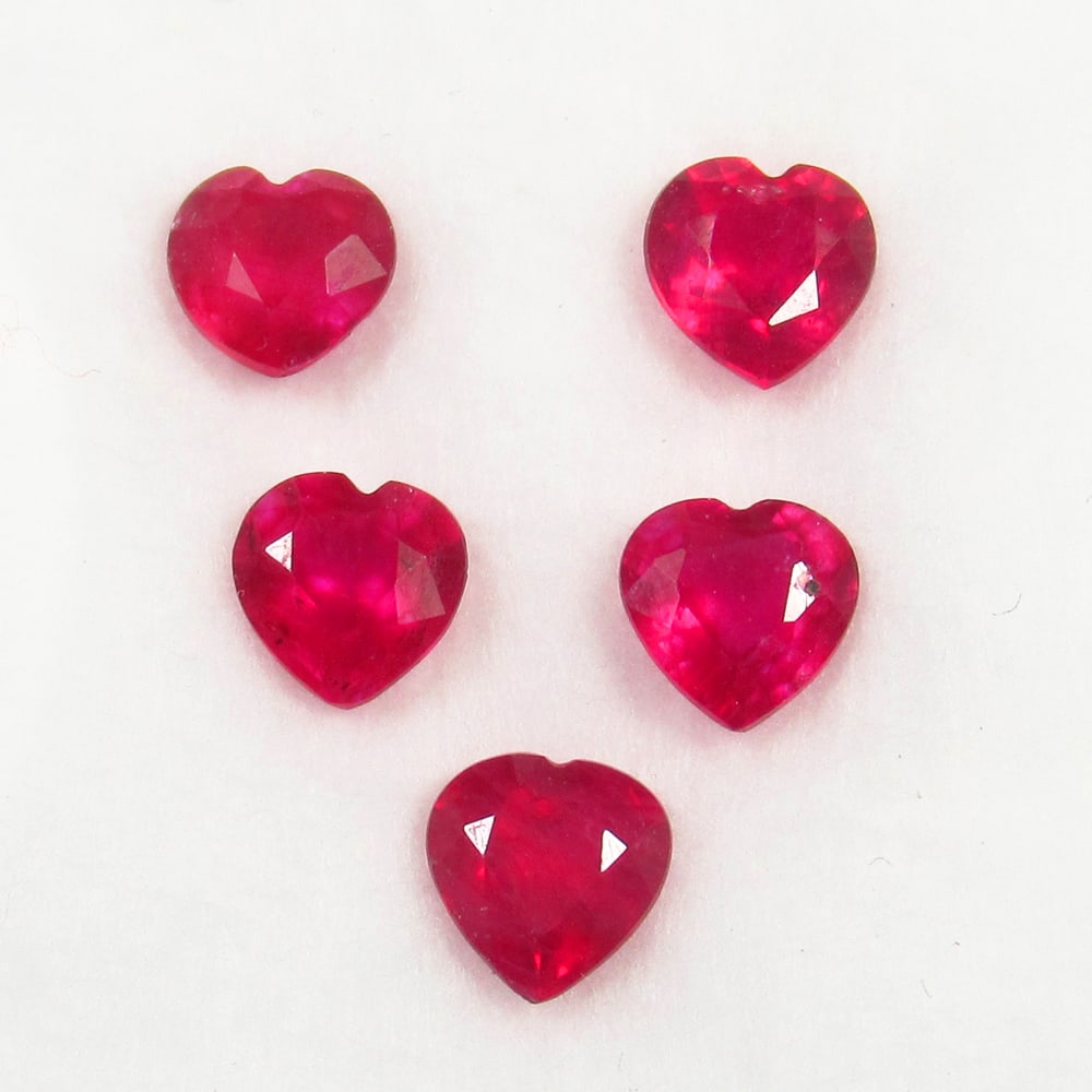 5.94 Ct Black Star Sapphire Oval Pair With Excellent Star: Weight - 5.94 Ct / Size - 9.3 x 7.6 x 3.3 mm / 2 Pc's / Shape - Oval Cabochon / Color - Black / Clarity - Opaque / Origin - brazil / Treatment - Diffusion
