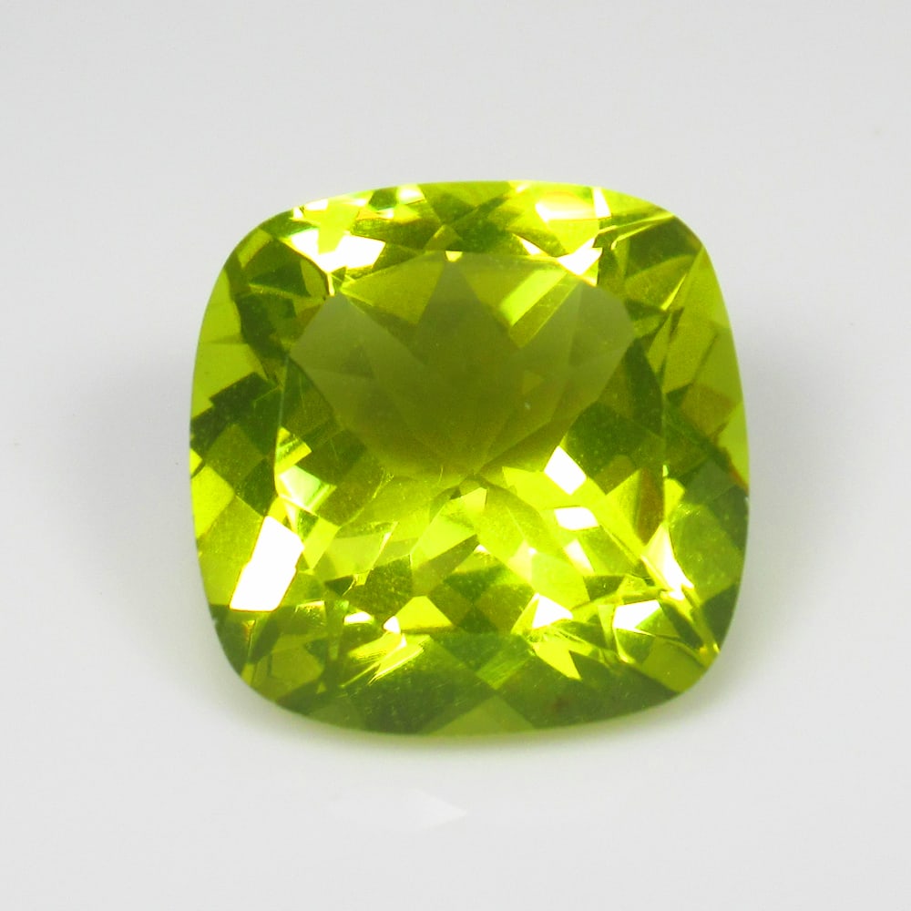 9.48 Ct Natural Lemon Quartz Cushion Cut: Weight - 9.48 Ct / Size - 14.10 x 14.10 x 8.30 mm / Top Quality Luster / Excellent Cushion Cut / Origin - Brazil / Treatment - Heated