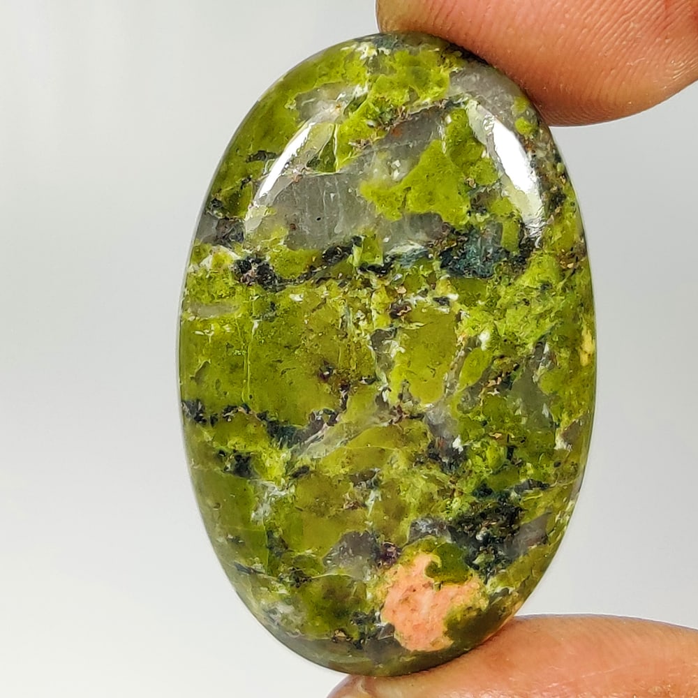 41.40 Ct Natural Green Jasper Quartz Oval Cab (1 of 2)