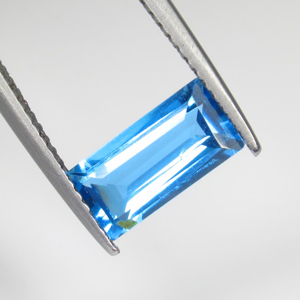 1.86 Ct Natural Blue Topaz Rectangle Cut (1 of 2)