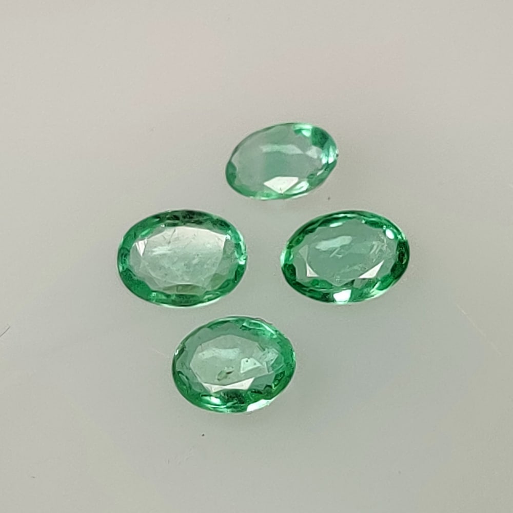 0.93 Ct Natural Zambian Green Emerald Oval Cut Set (1 of 2)