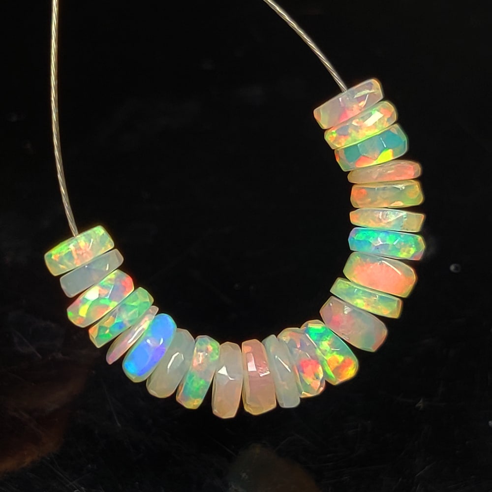 3.64 Ct Natural Multicolor Welo Opal Round Beads (1 of 2)