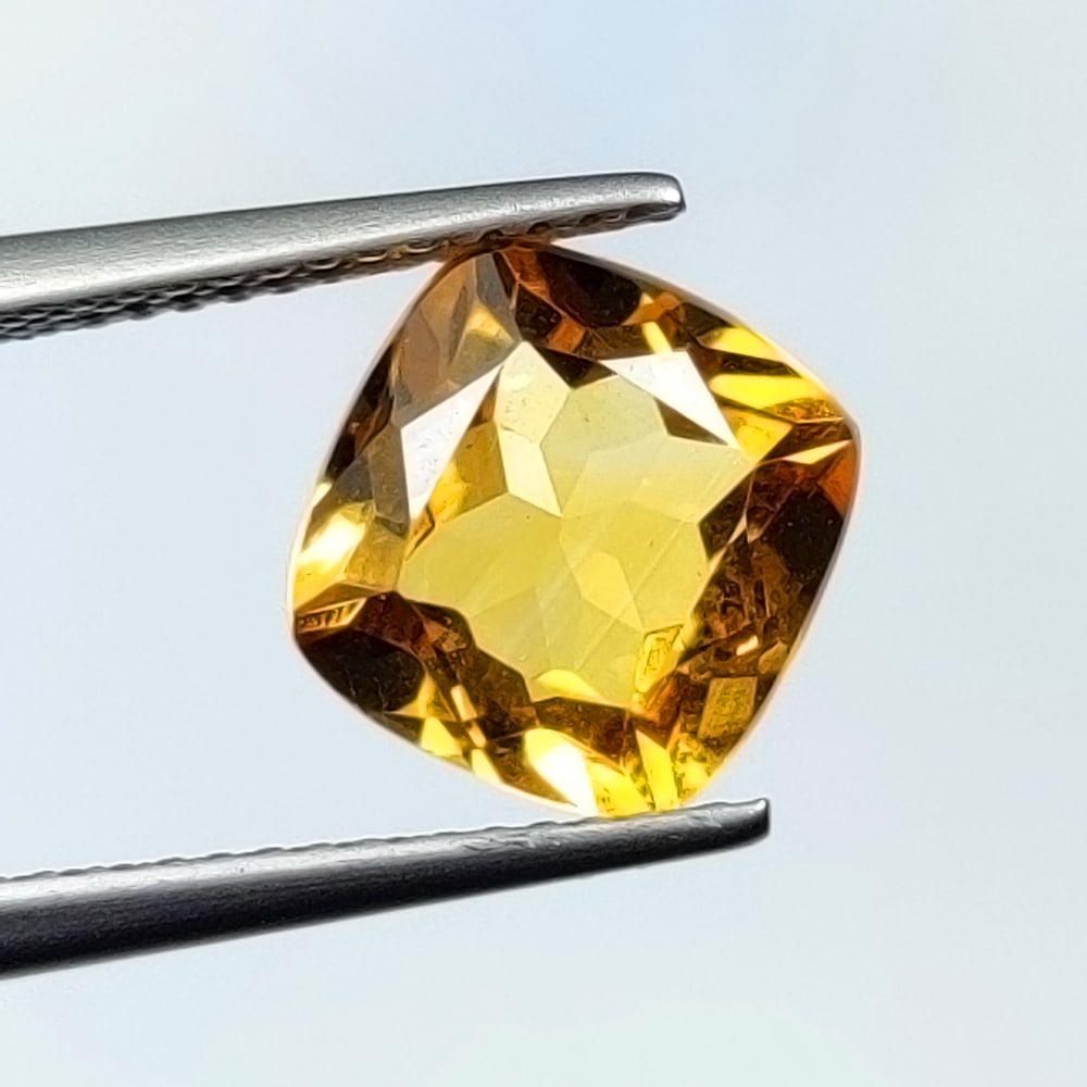 3.51 Ct Natural Yellow Citrine Cushion Cut: Weight - 3.51 Ct / Size - 9.30 x 9.00 x 6.40 mm / Shape - Cushion Cut / Color - Yellow / Clarity - VVS / Origin - Brazil / Treatment - Heated