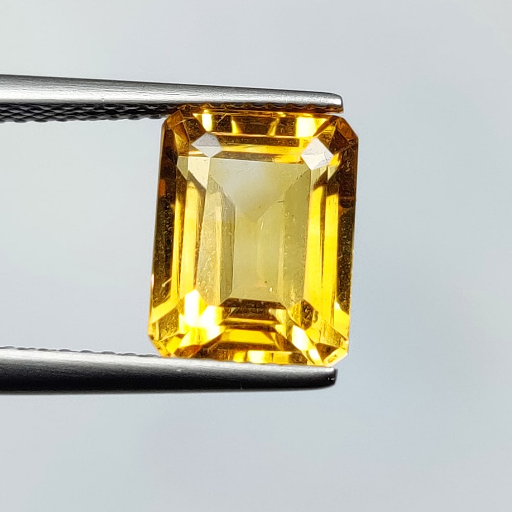 4.05 Ct Natural Yellow Citrine Emerald Cut (1 of 2)