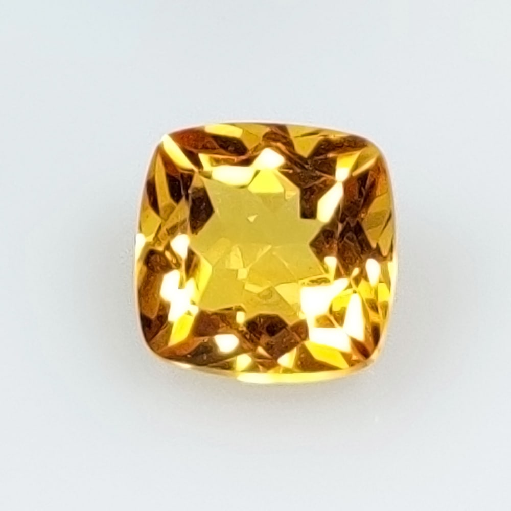 4.06 Ct Natural Yellow Citrine Cushion Cut: Weight - 4.06 Ct / Size -9.70 x 9.50 x 6.90 mm / Shape - Cushion Cut / Color - Yellow / Clarity - VVS / Origin - Brazil / Treatment - Heated