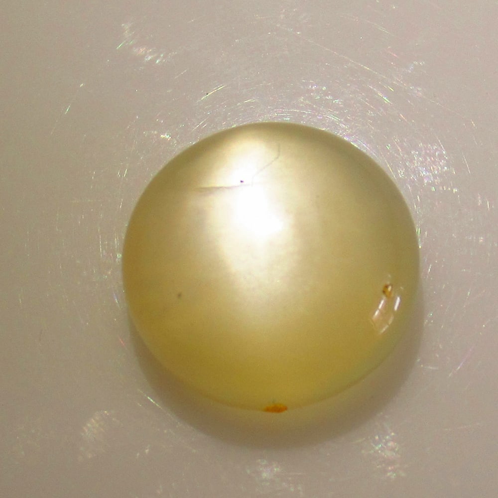 16.16 Ct Natural Moonstone Round Cab: Weight - 16.16 Ct / Size -16.40 x 16.40 x 8.00 mm / Shape - Round Cabochon / Clarity - Semi-Transparent / Origin - India / Treatment - None