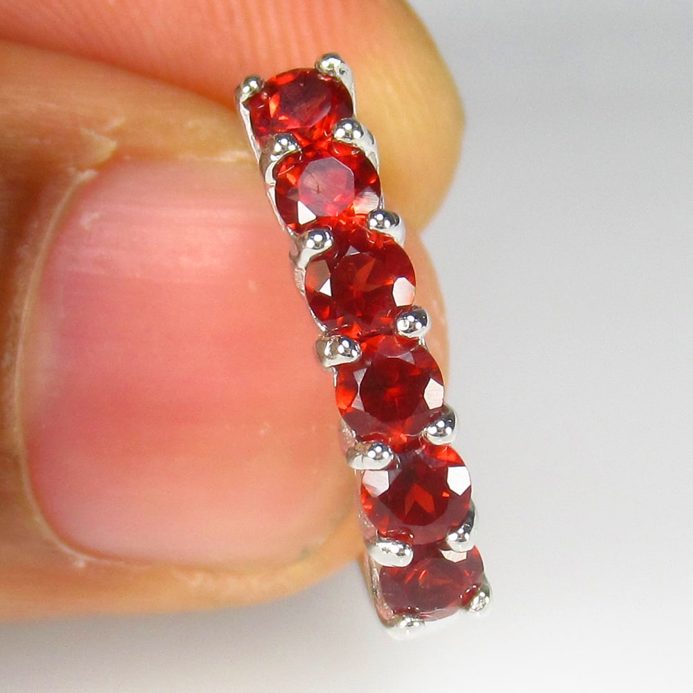 2.27 g 925 Silver Ring with Natural Garnet Jewellery (1 of 2)
